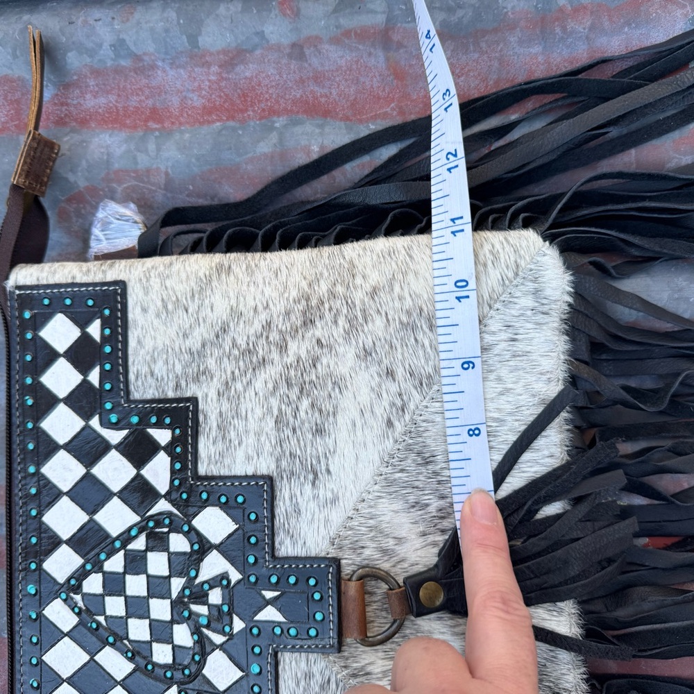 Cowhide & Fringe Handbag - Picture 8 of 9